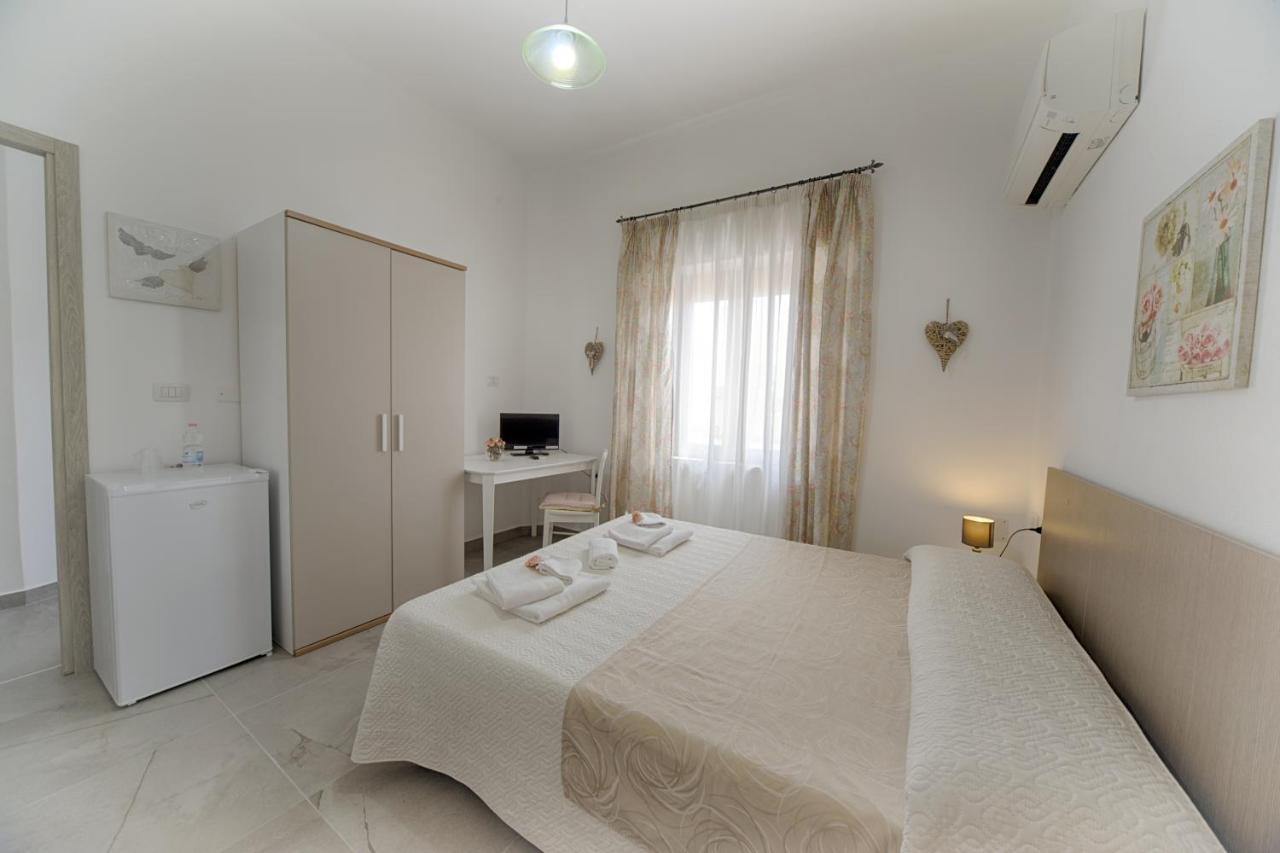 Отель Casa Lucia Ольбия Экстерьер фото